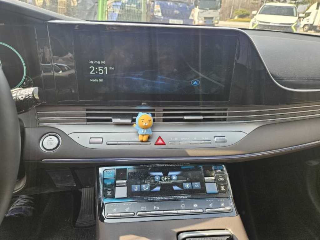 HYUNDAI Grandeur - Vista 9