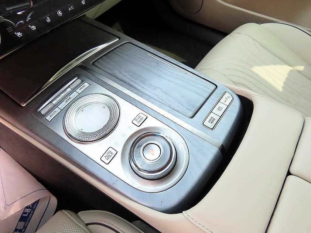 Genesis G80 - Vista 10