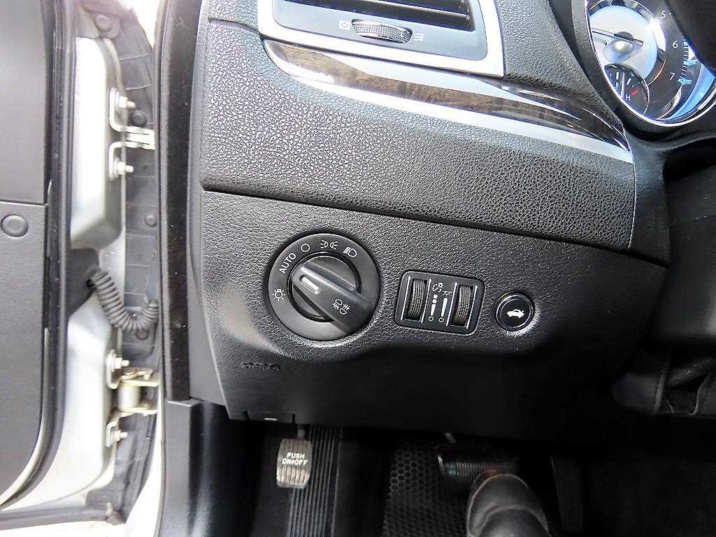 Chrysler 300C - Vista 12