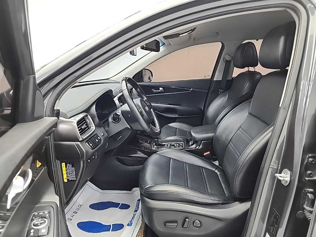 KIA Sorento - Vista 11