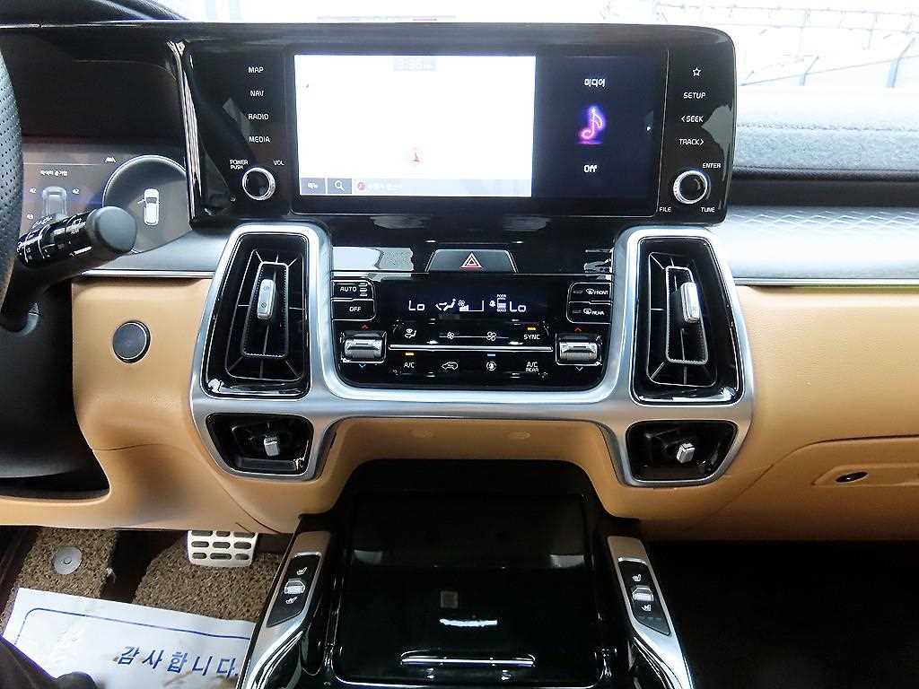 KIA Sorento - Vista 12