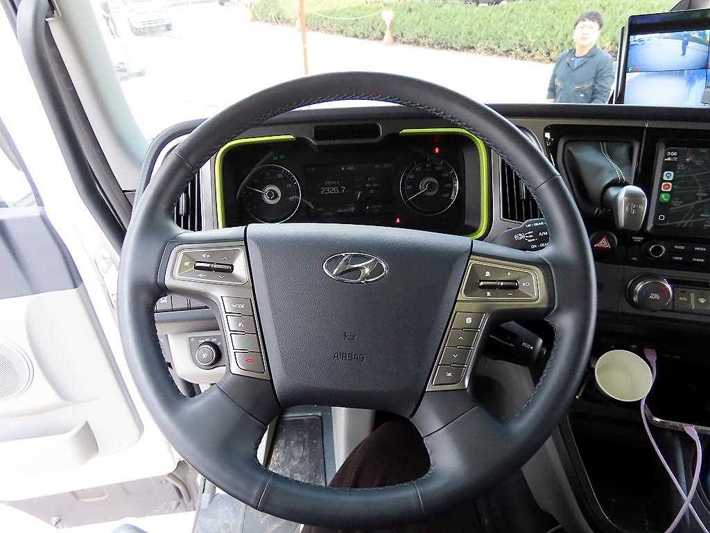 medium and large cargo truck - Vista 10