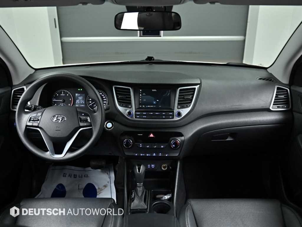 HYUNDAI Tucson - Vista 7