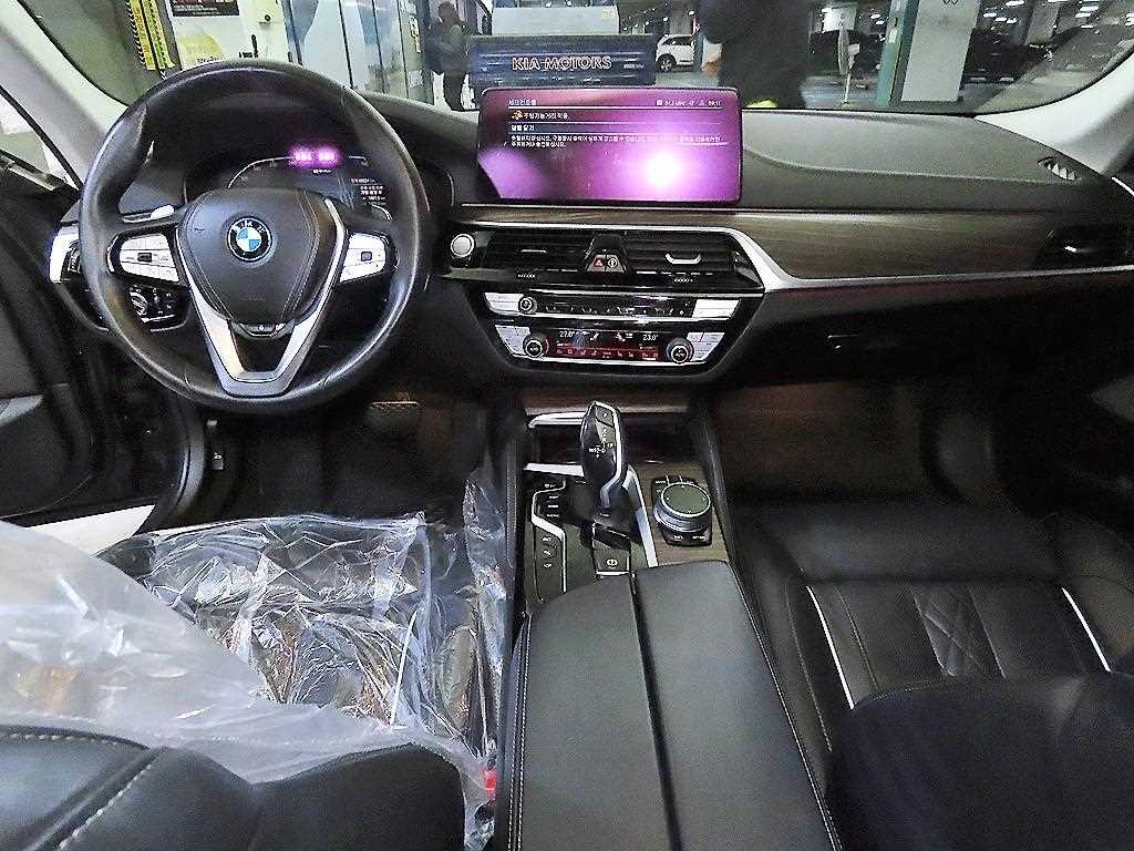 BMW 5 Series - Vista 10