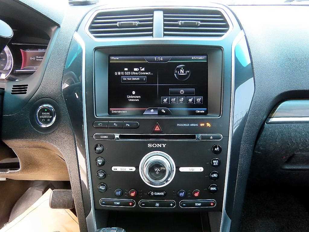 Ford Explorer - Vista 12