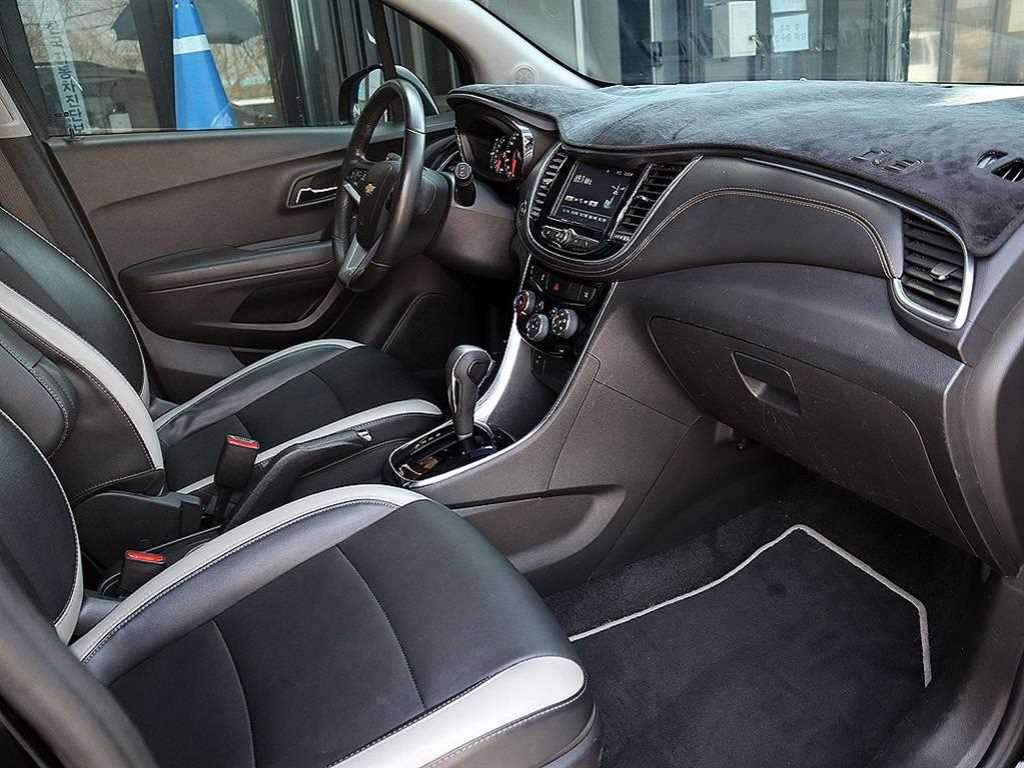Chevrolet Trax 2019 Negro - Importación desde Corea - HF Imports Iquique - Foto 13