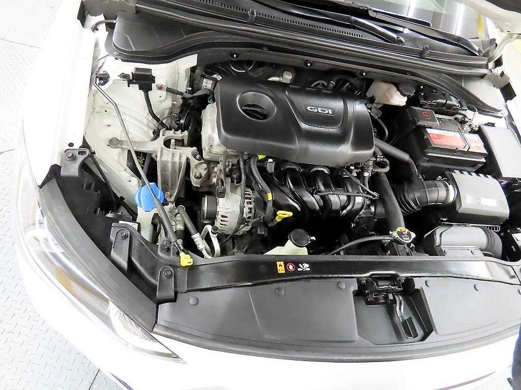 HYUNDAI Avante 2017 Blanco - Importación desde Corea - HF Imports Iquique - Foto 19