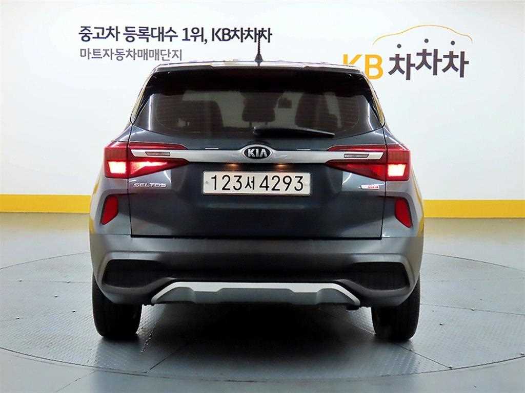 KIA Seltos - Vista 3