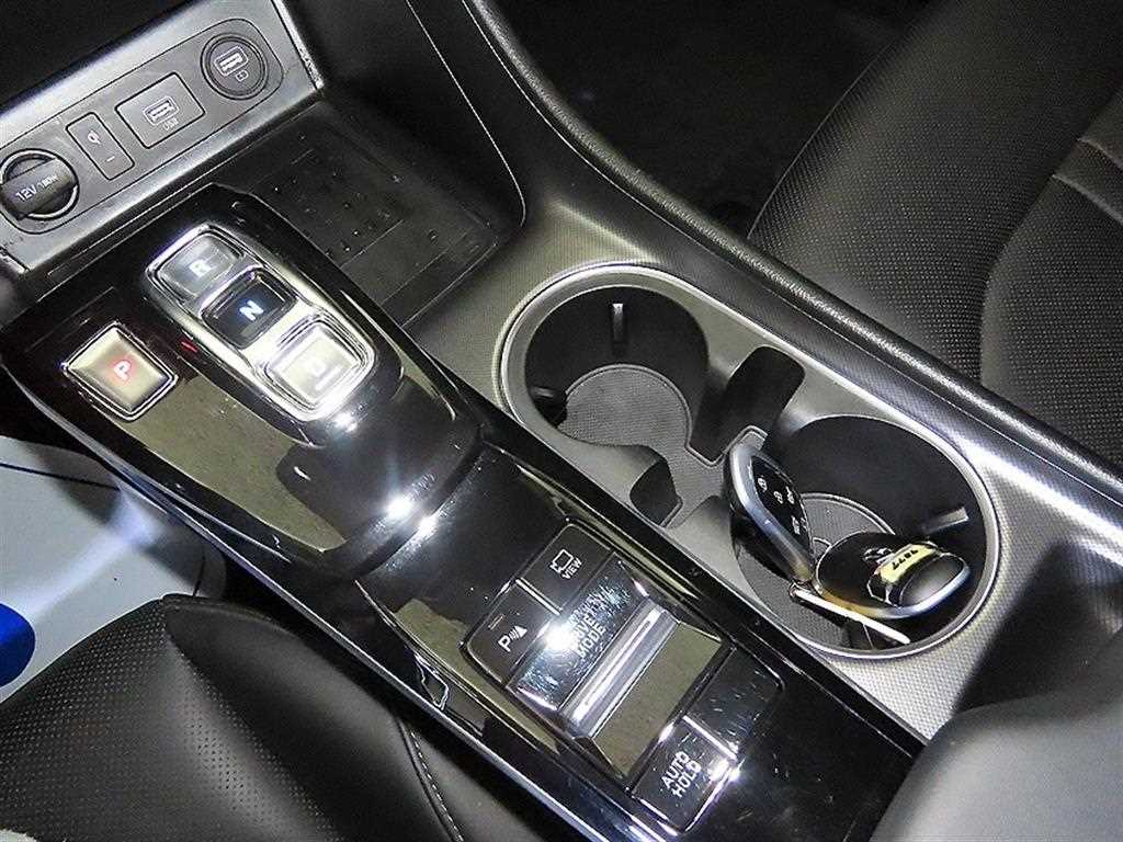 HYUNDAI Sonata - Vista 12