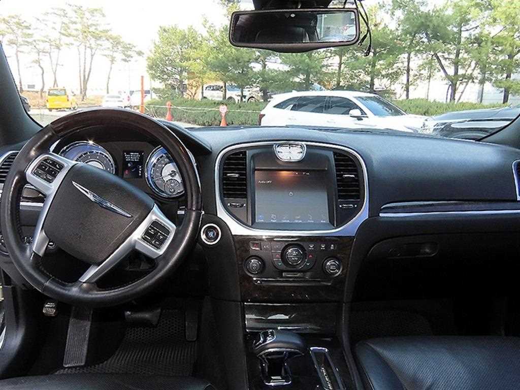 Chrysler 300C - Vista 7