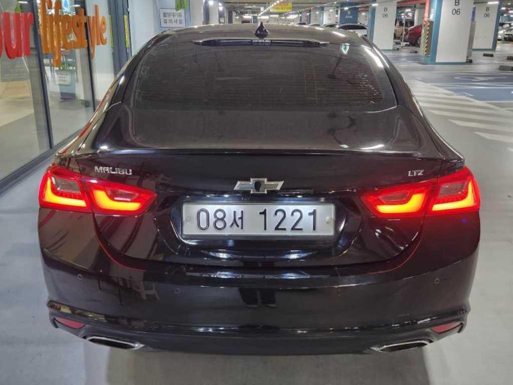 Chevrolet Malibu - Vista 5