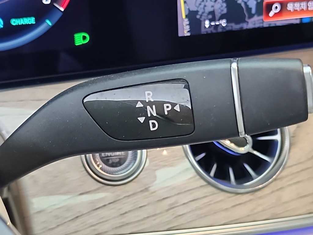 Mercedes Benz CLS Class - Vista 8