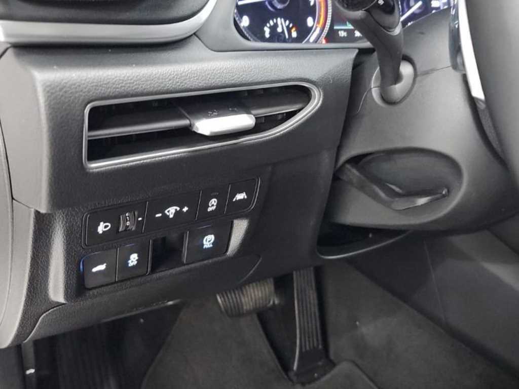 HYUNDAI Sonata - Vista 12