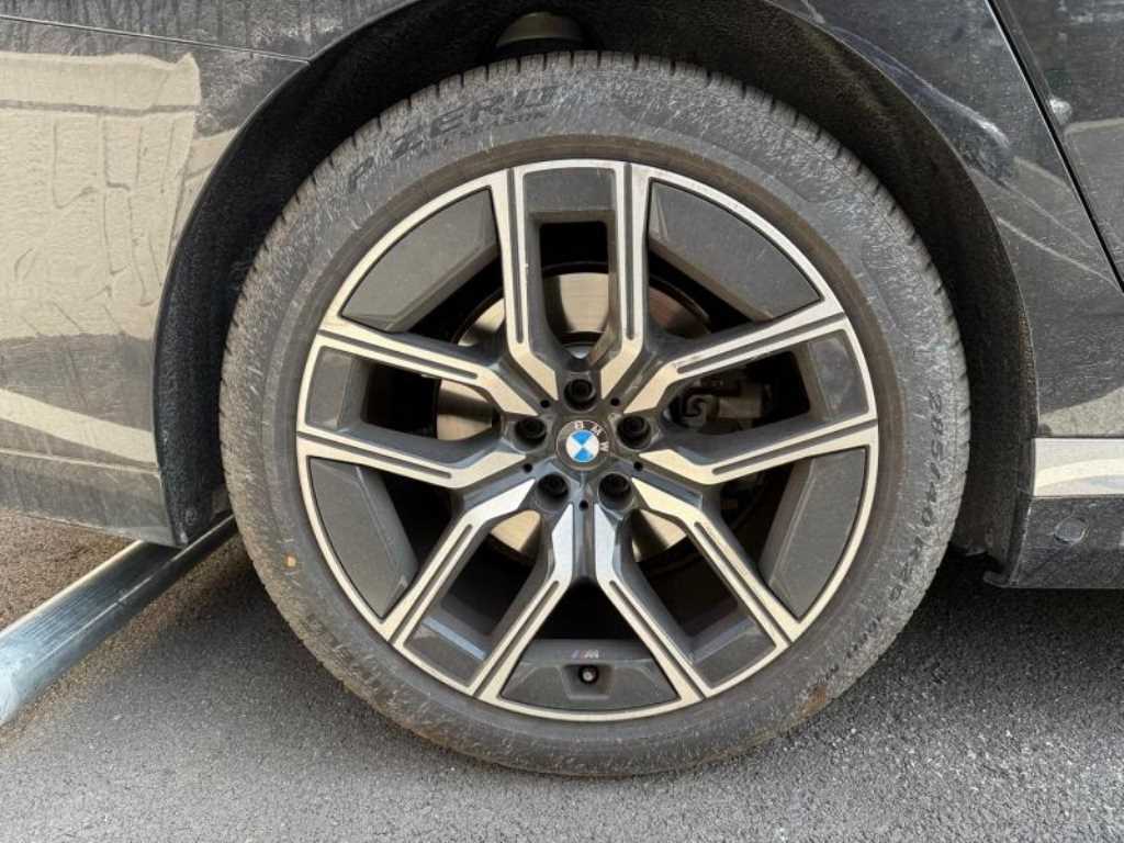 BMW 7 Series - Vista 4