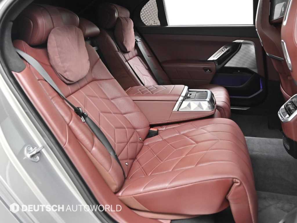 BMW 7 Series - Vista 12