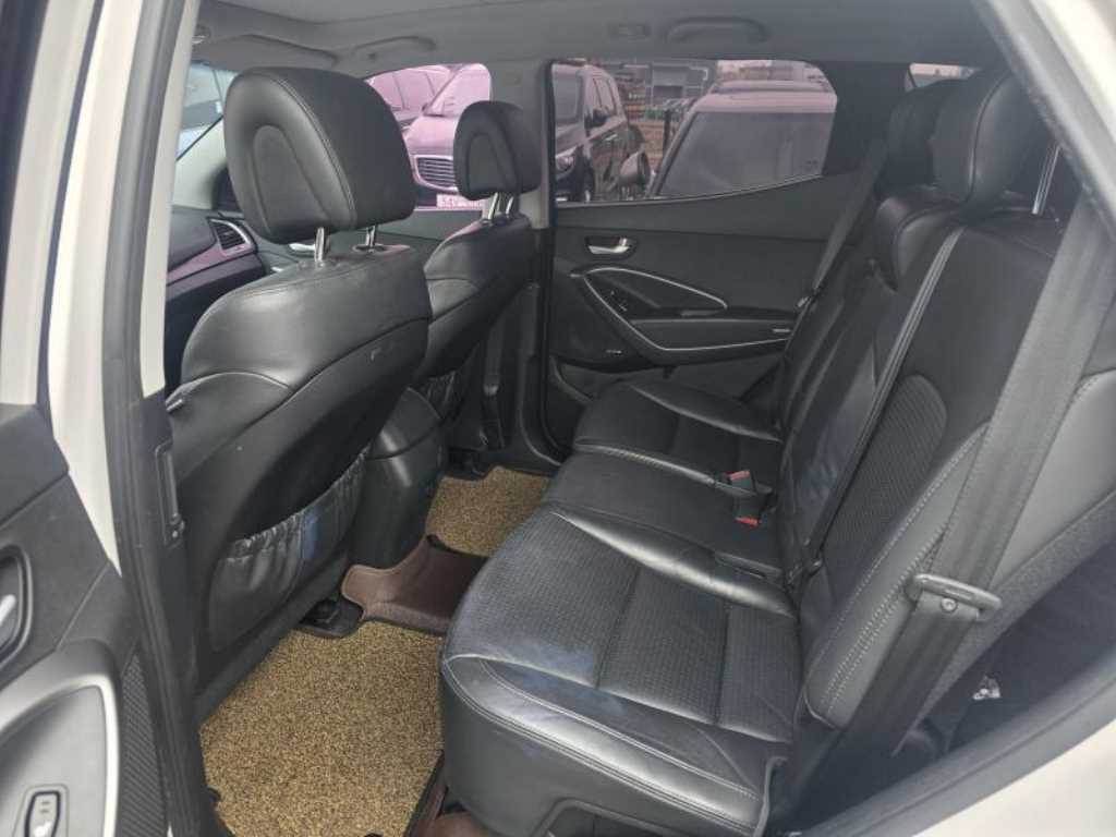 HYUNDAI Santa Fe - Vista 7