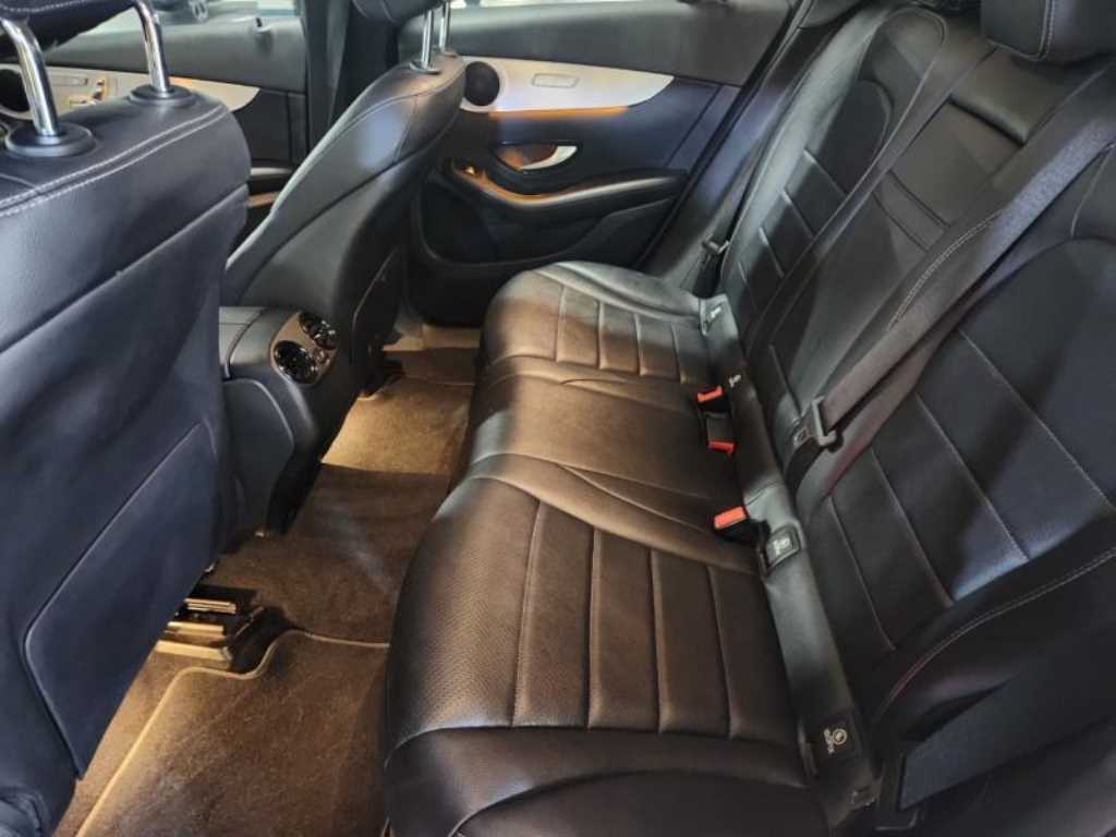 Mercedes Benz GLC Class - Vista 7