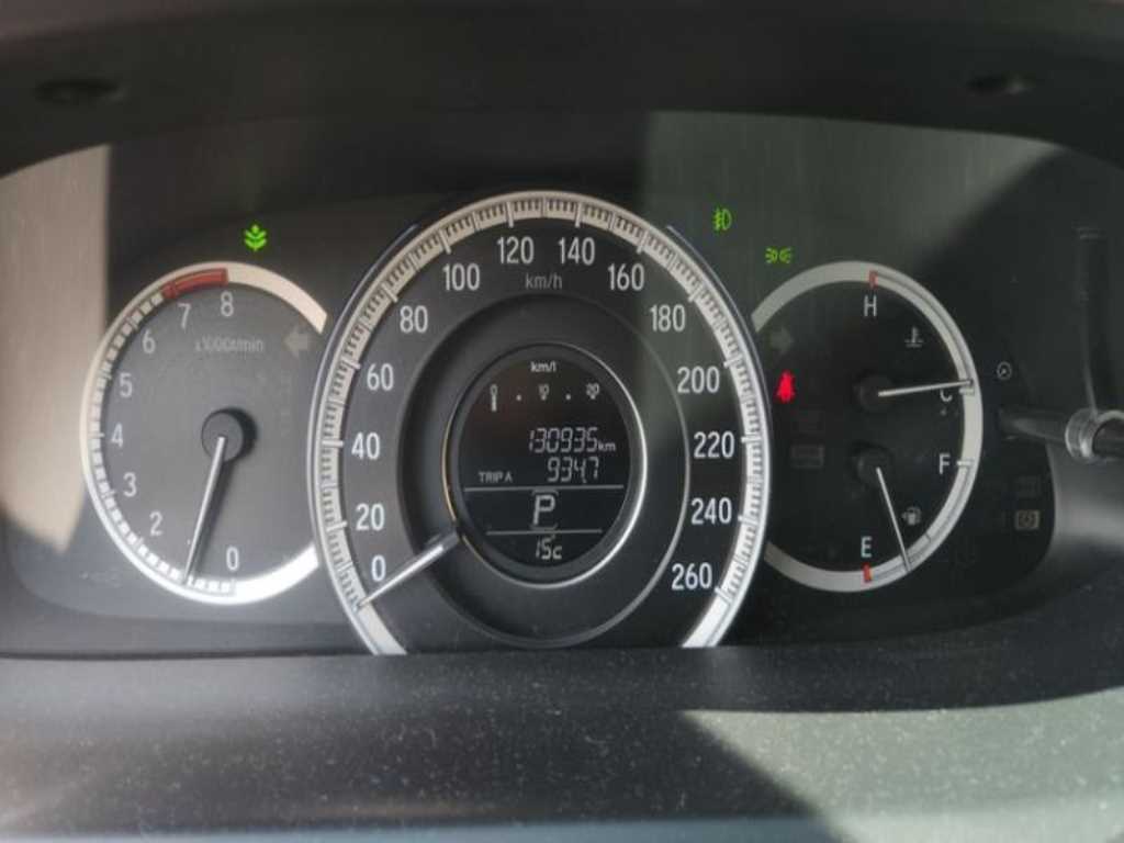 Honda Accord - Vista 7