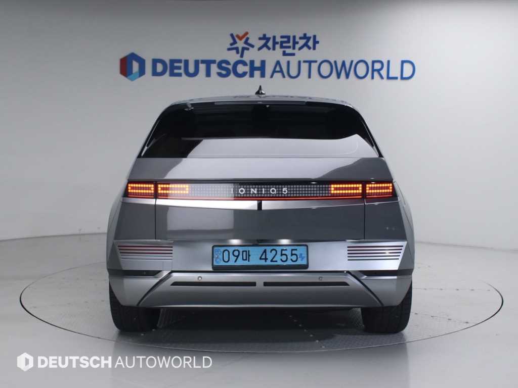 HYUNDAI Ioniq 5 - Vista 4