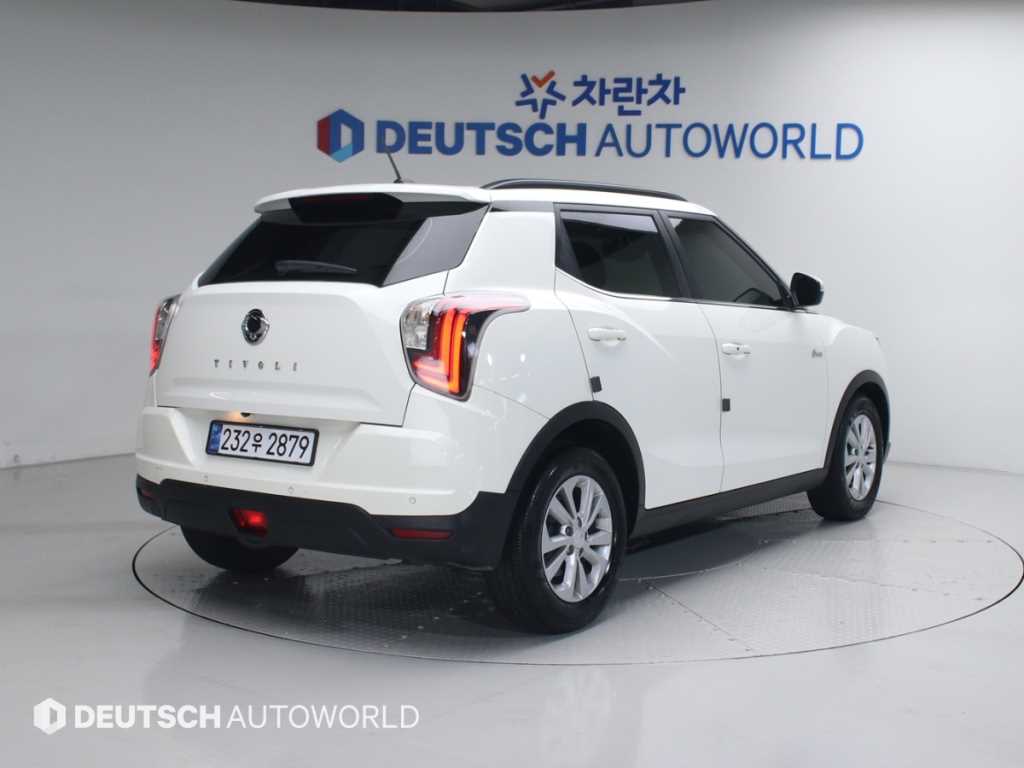 Ssangyong Tivoli - Vista 2