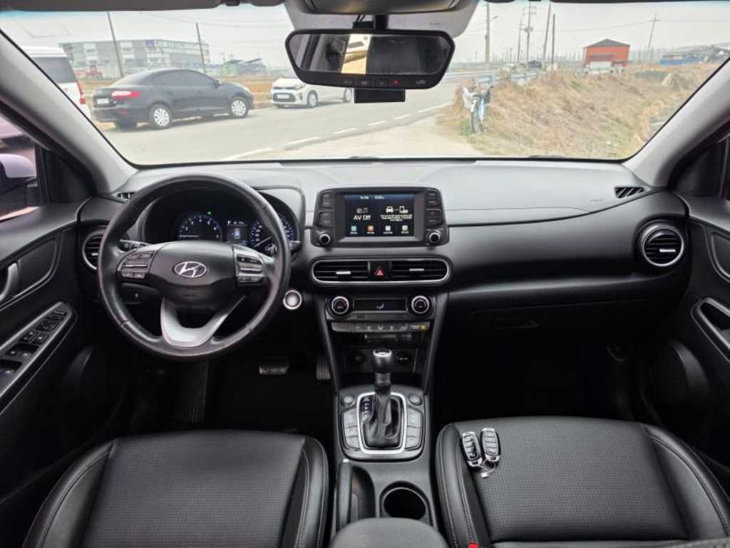 HYUNDAI Kona - Vista 6
