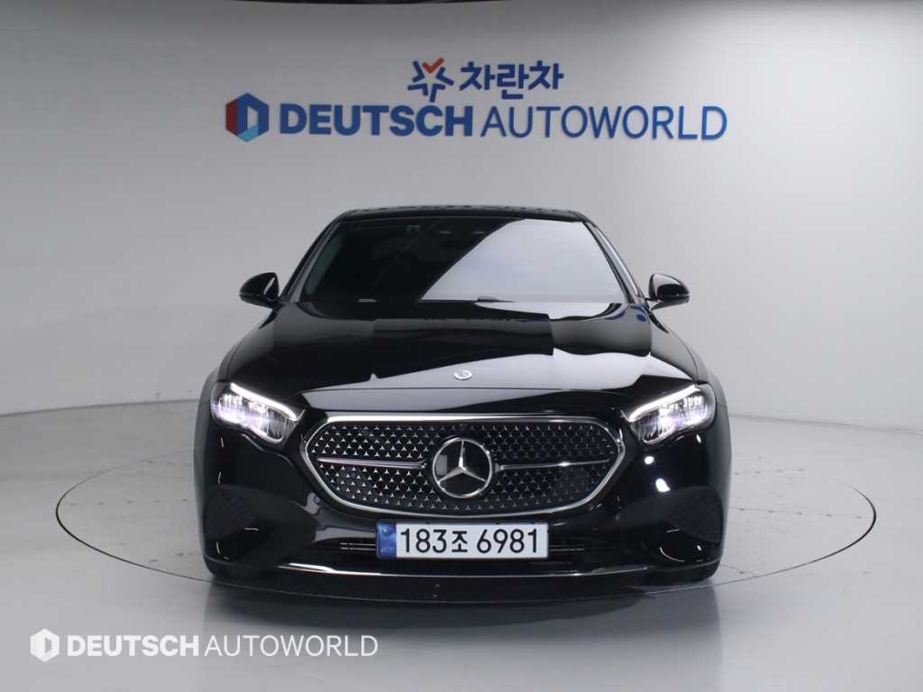 Mercedes Benz E class - Vista 3