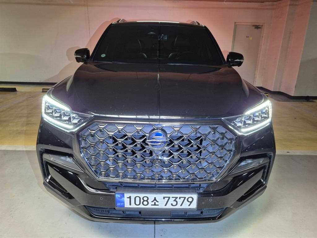Ssangyong Rexton 2021 Negro - Importación desde Corea - HF Imports Iquique - Foto 1