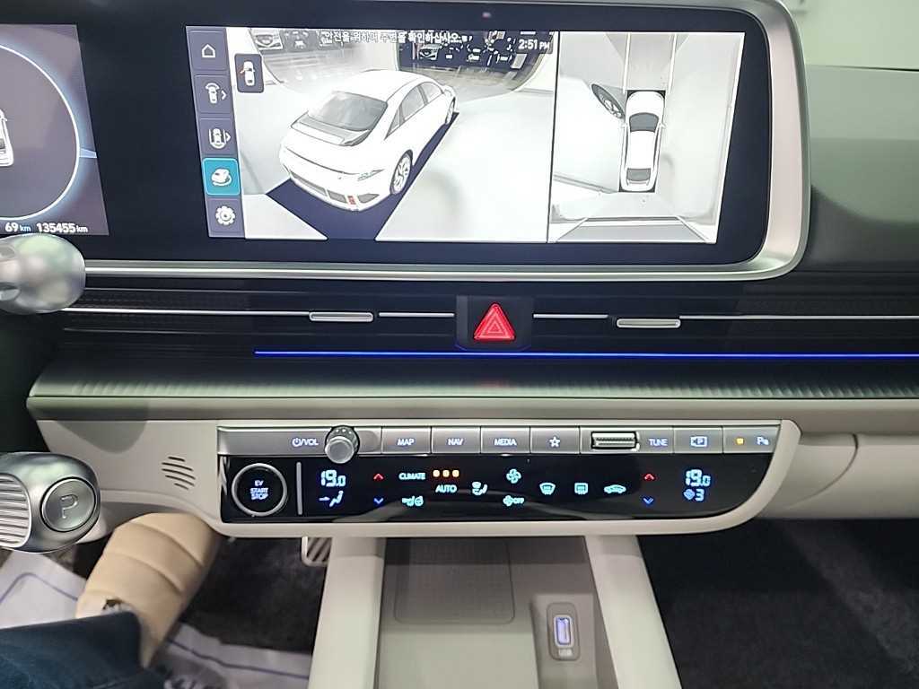 HYUNDAI Ioniq 6 - Vista 10