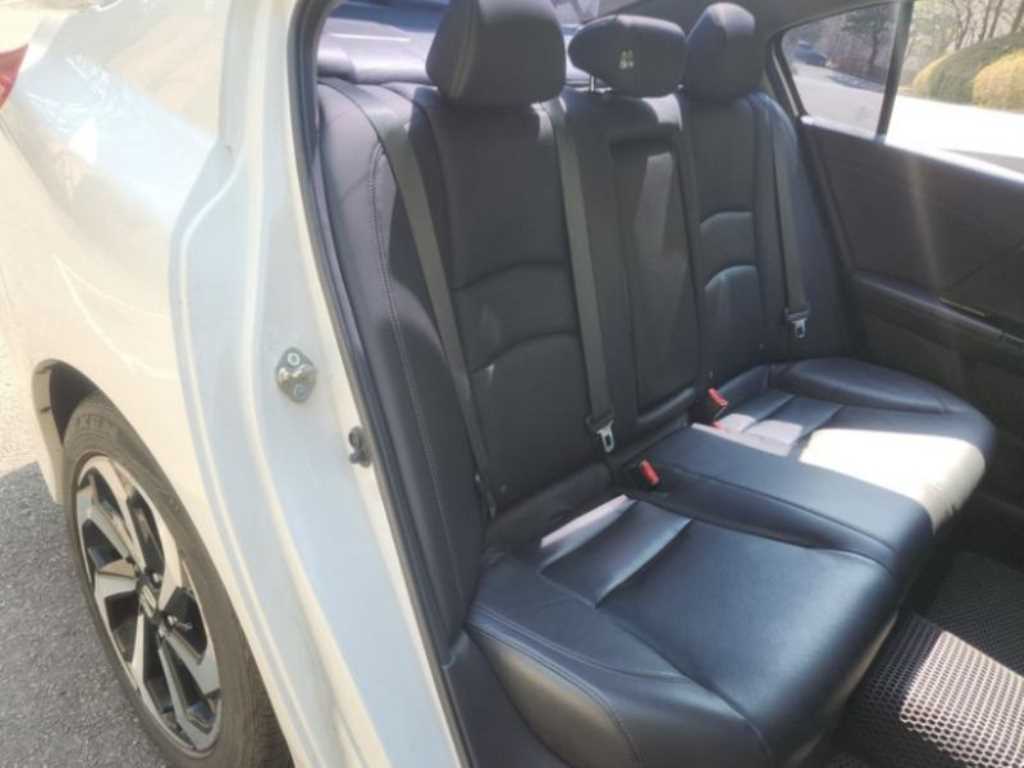 Honda Accord - Vista 6