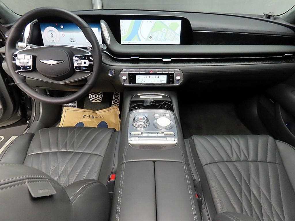 Genesis G90 - Vista 7