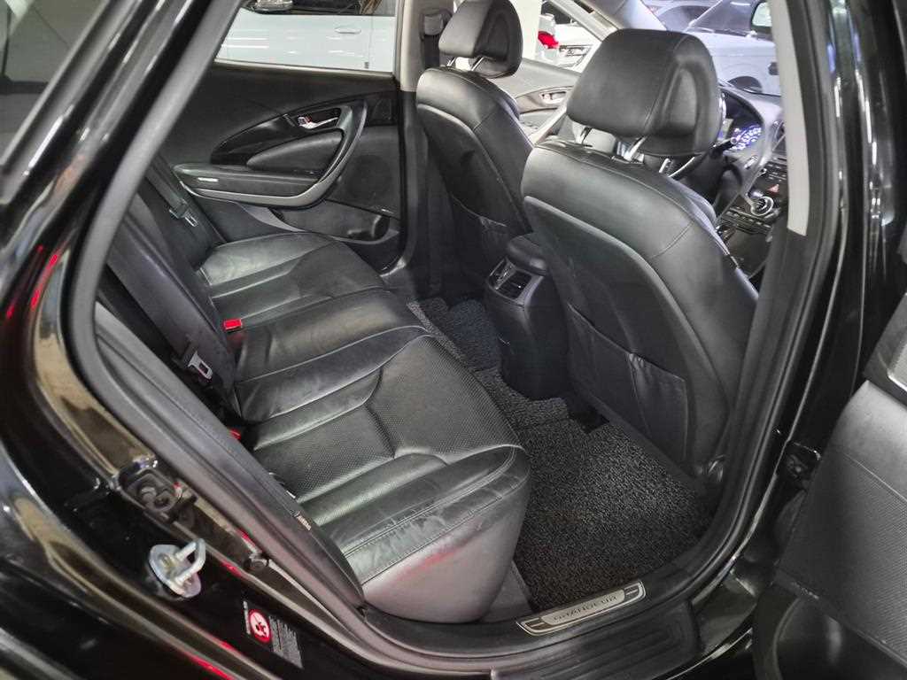 HYUNDAI Grandeur - Vista 12