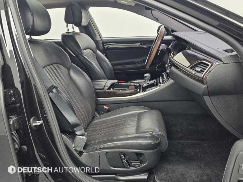 Genesis EQ900 - Vista 9