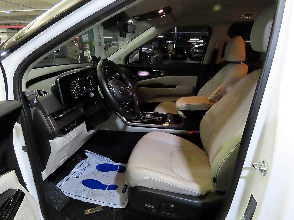 KIA Carnival - Vista 6