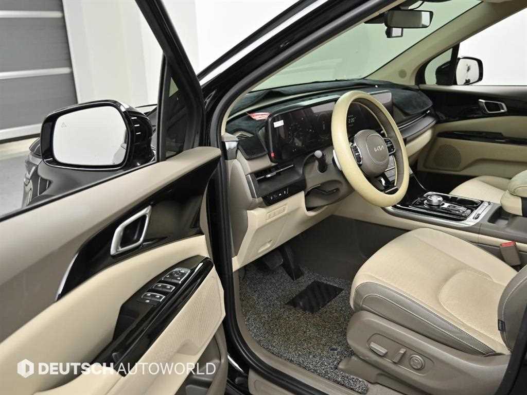KIA Carnival - Vista 11