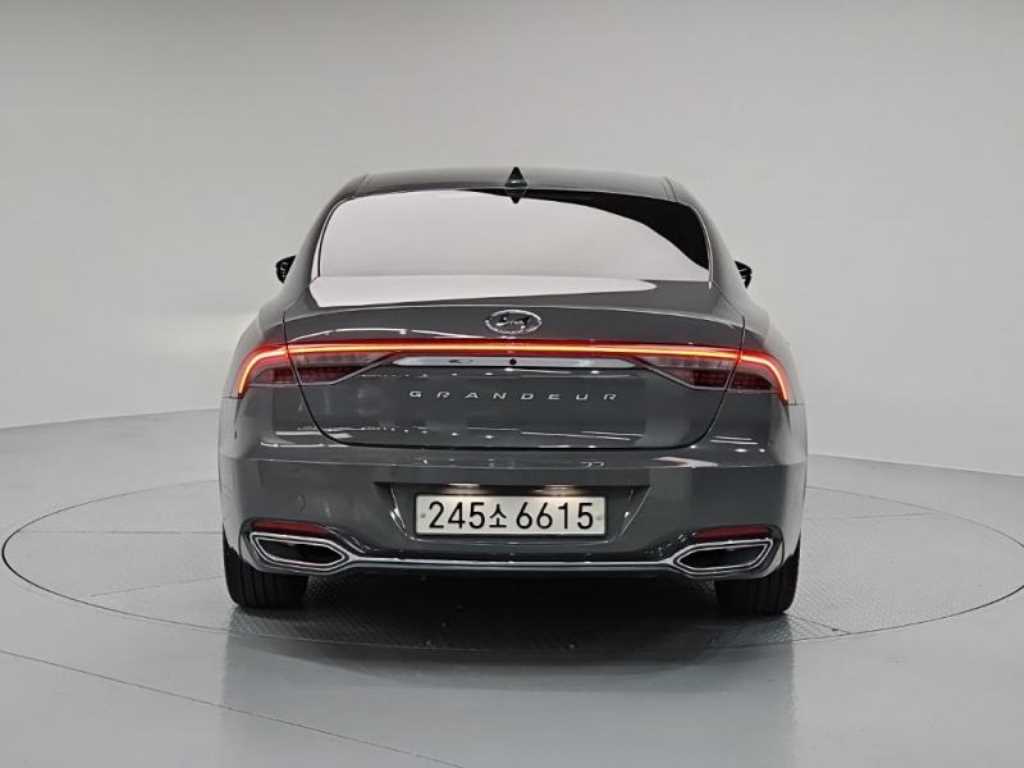 HYUNDAI Grandeur - Vista 3