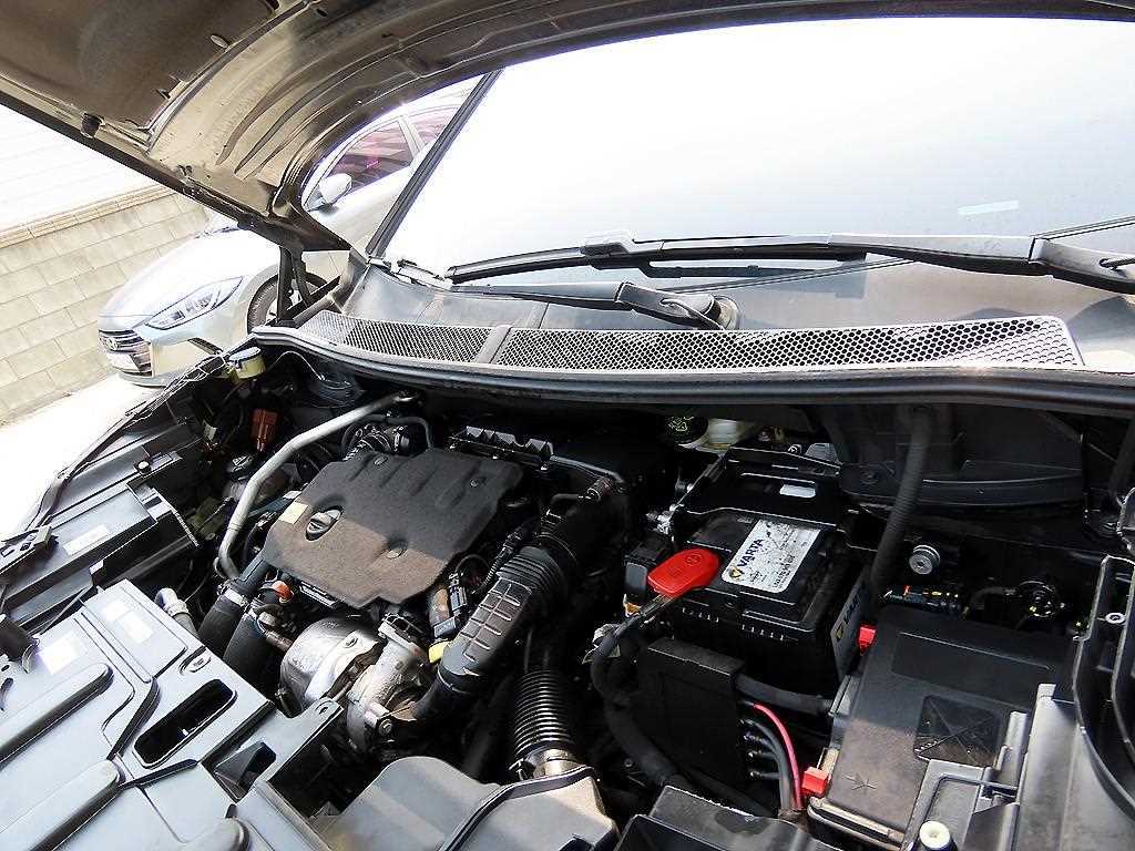 Peugeot 5008 2019 Negro - Importación desde Corea - HF Imports Iquique - Foto 19