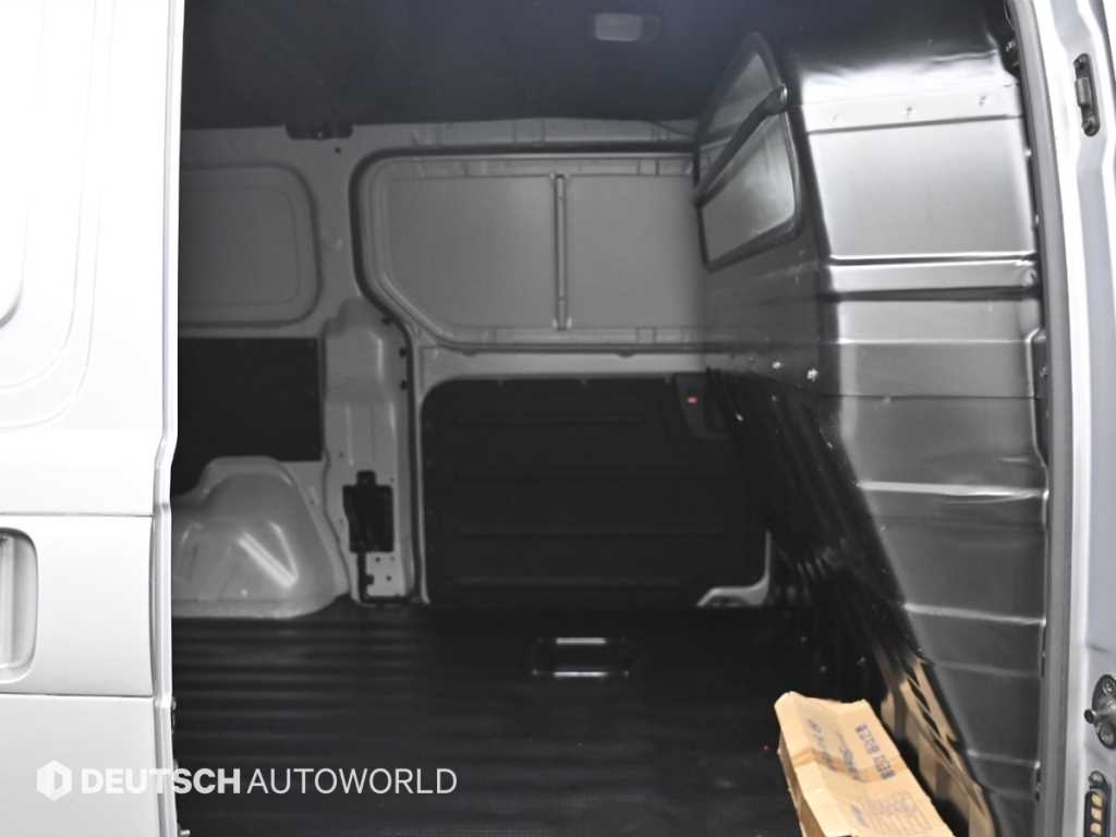 HYUNDAI Starex - Vista 12