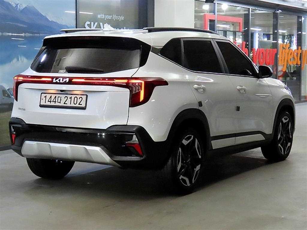 KIA Seltos - Vista 4