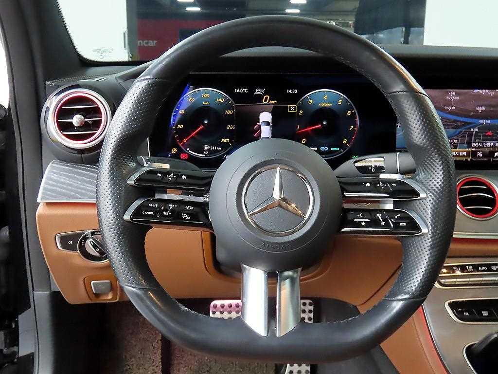 Mercedes Benz E class - Vista 9