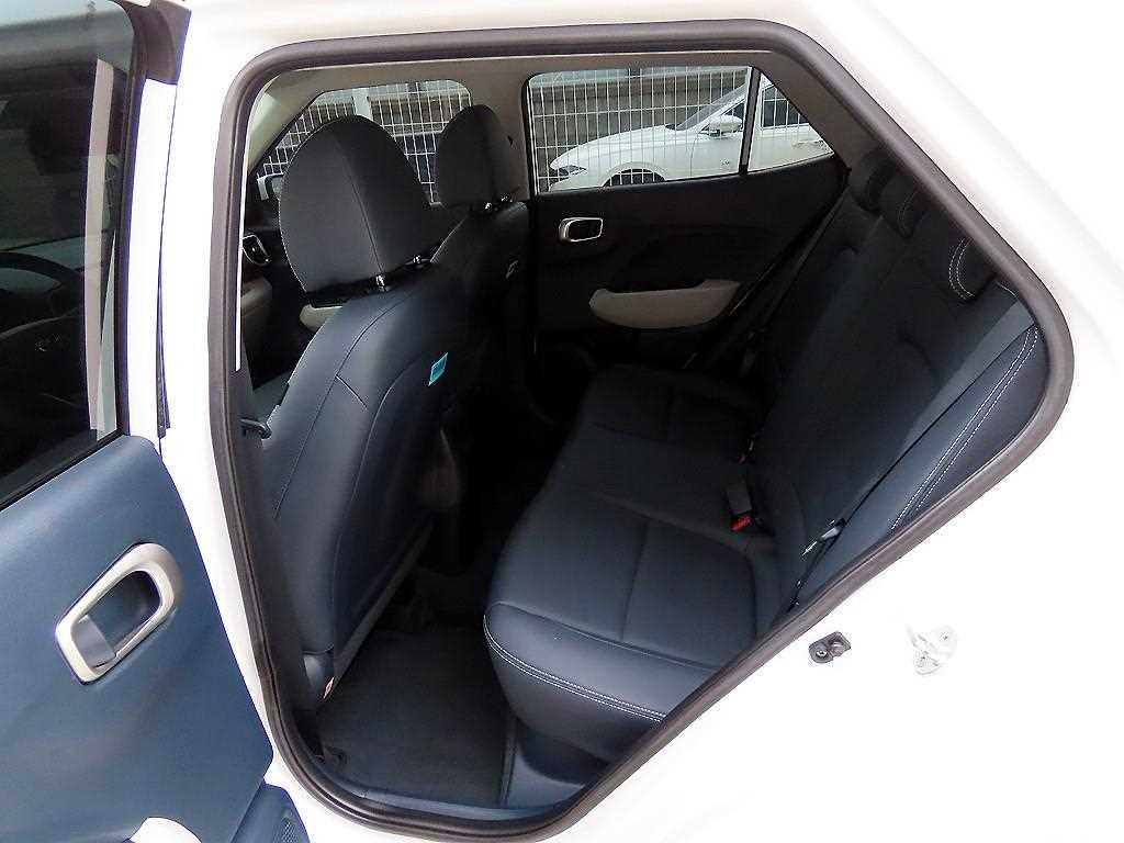 HYUNDAI Venue - Vista 6