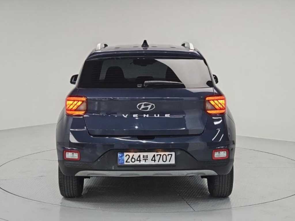HYUNDAI Venue - Vista 3