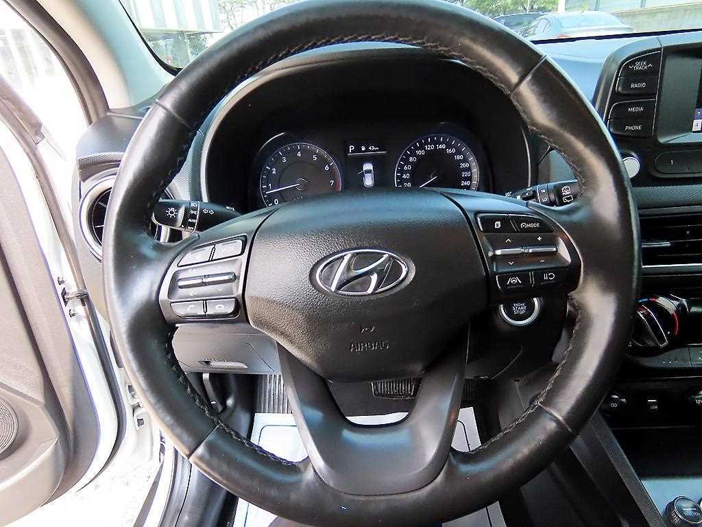 HYUNDAI Kona - Vista 8