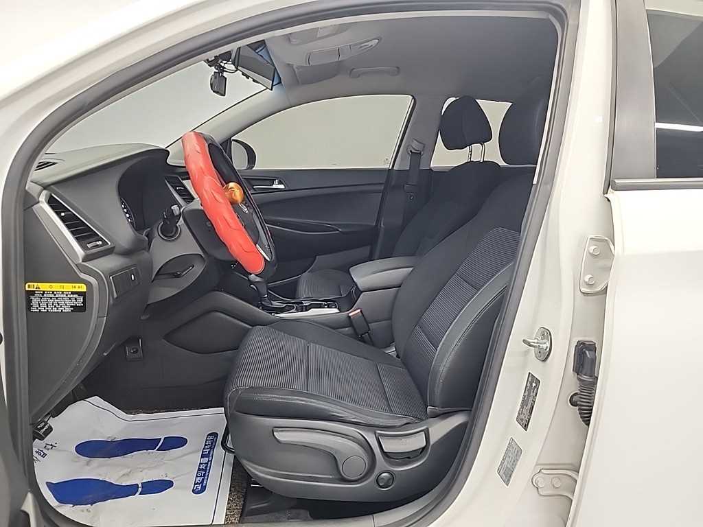 HYUNDAI Tucson - Vista 11