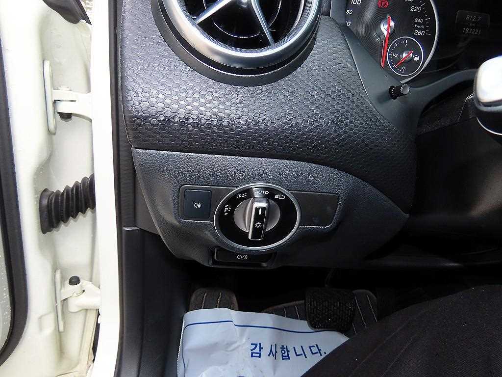 Mercedes Benz A Class - Vista 12