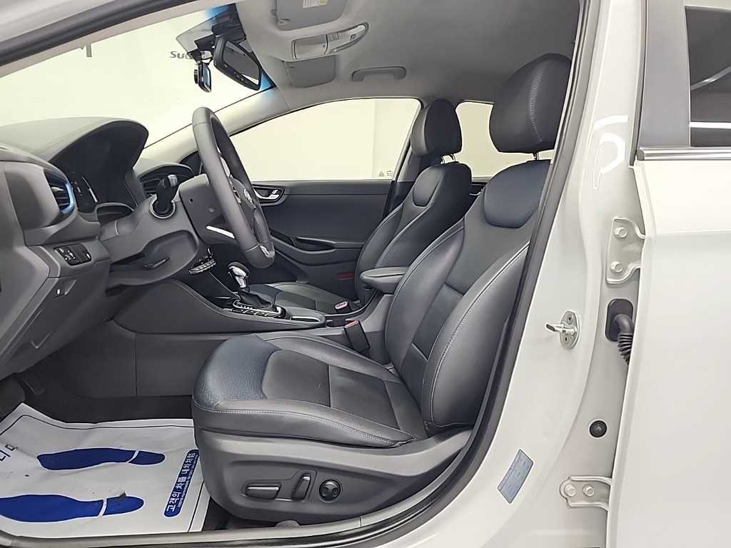 HYUNDAI Ioniq - Vista 11