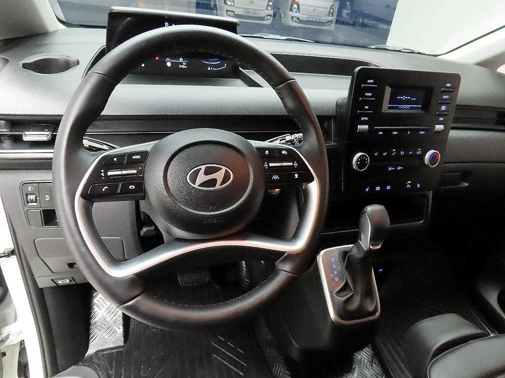 HYUNDAI Staria - Vista 7