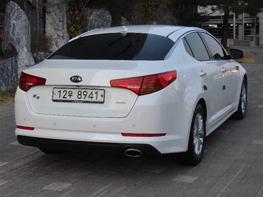 KIA K5 - Vista 3