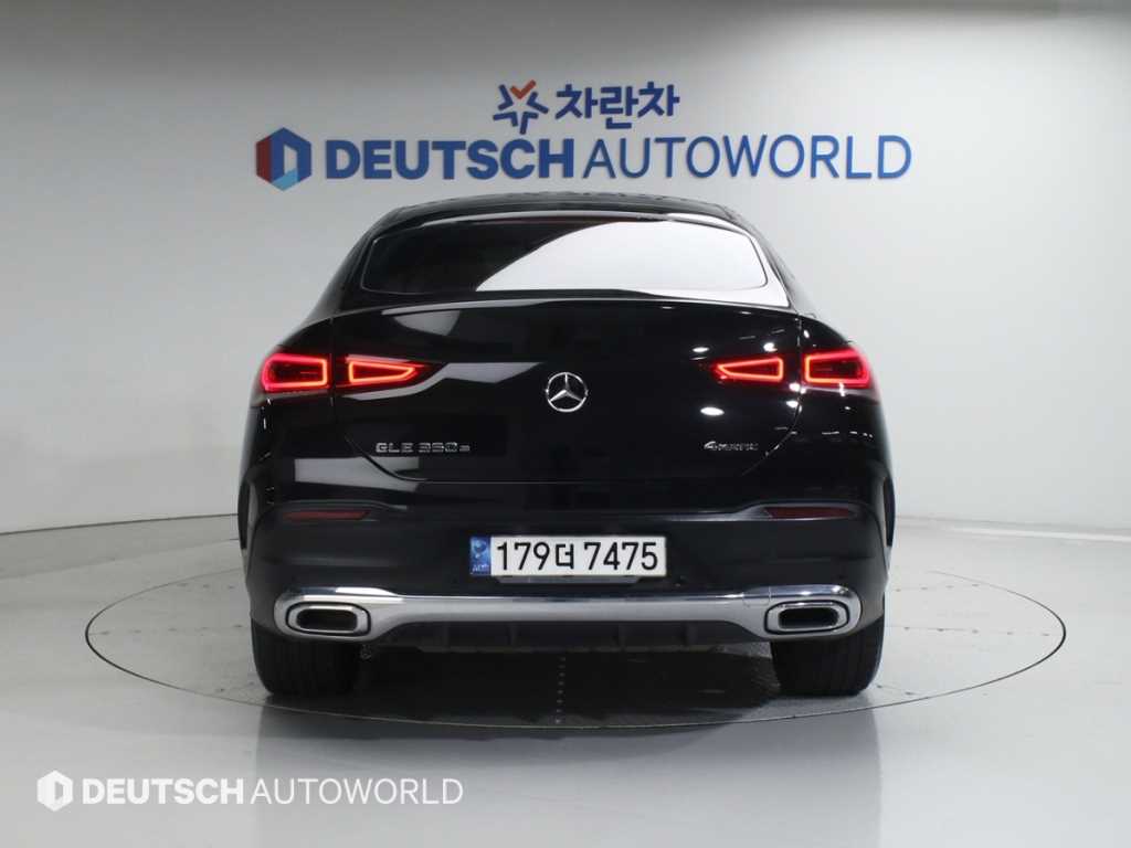 Mercedes Benz GLE Class - Vista 4