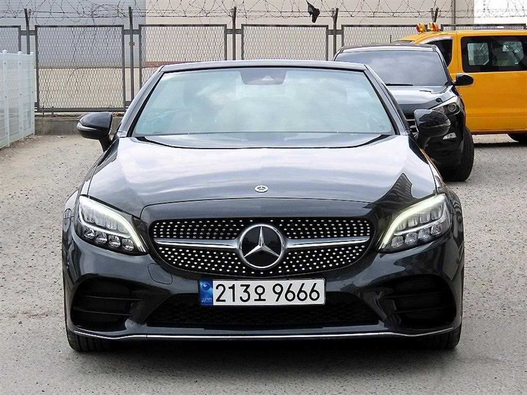 Mercedes Benz C Class - Vista 5