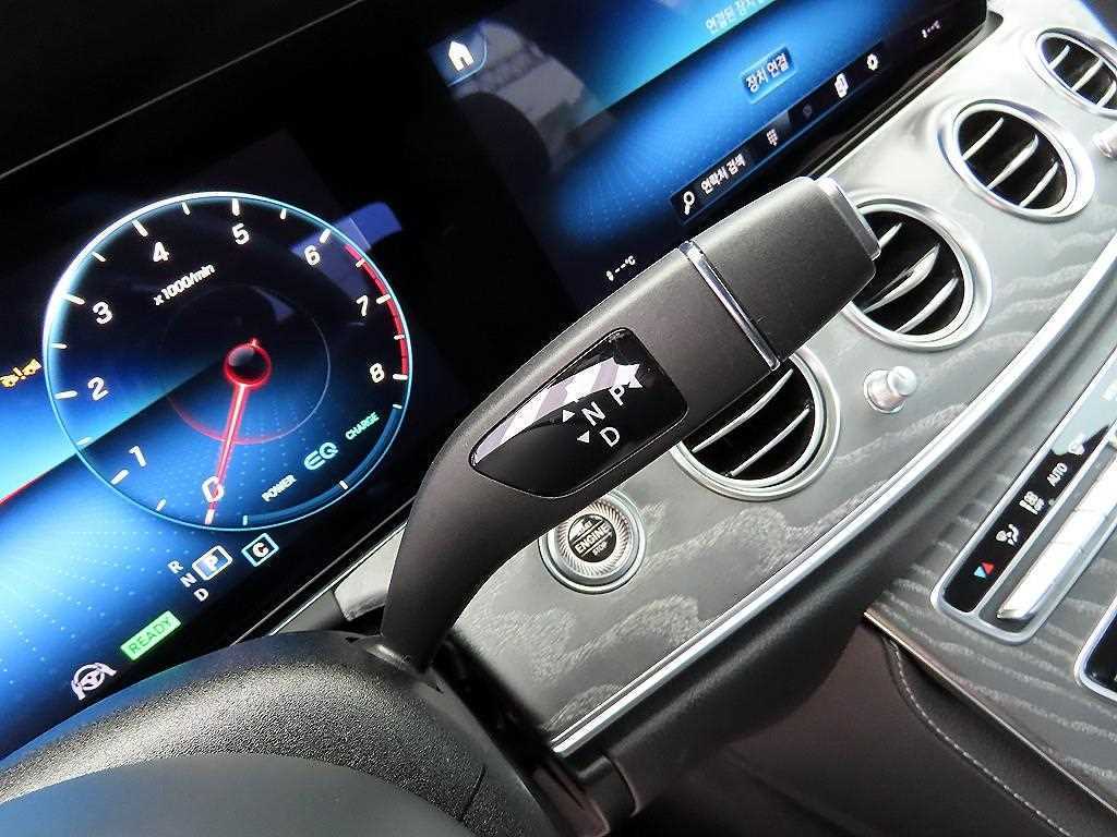 Mercedes Benz E class - Vista 11